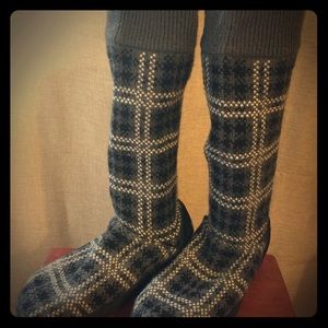 Ugh knee high soft knit plaid boots size 8